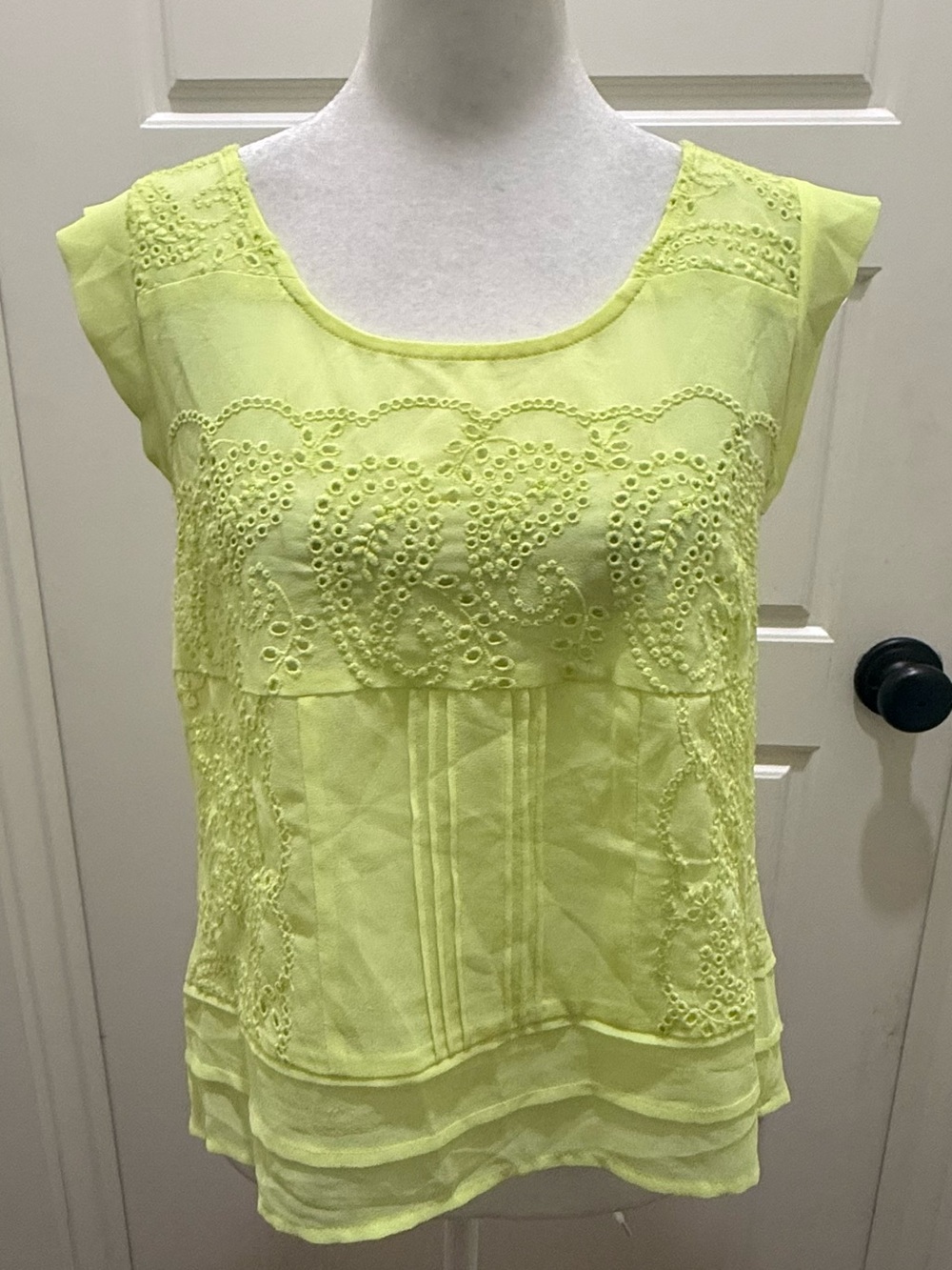 American Eagle. Highlighter Yellow Embroidered Eyelet Sheer Blouse. Size XS.